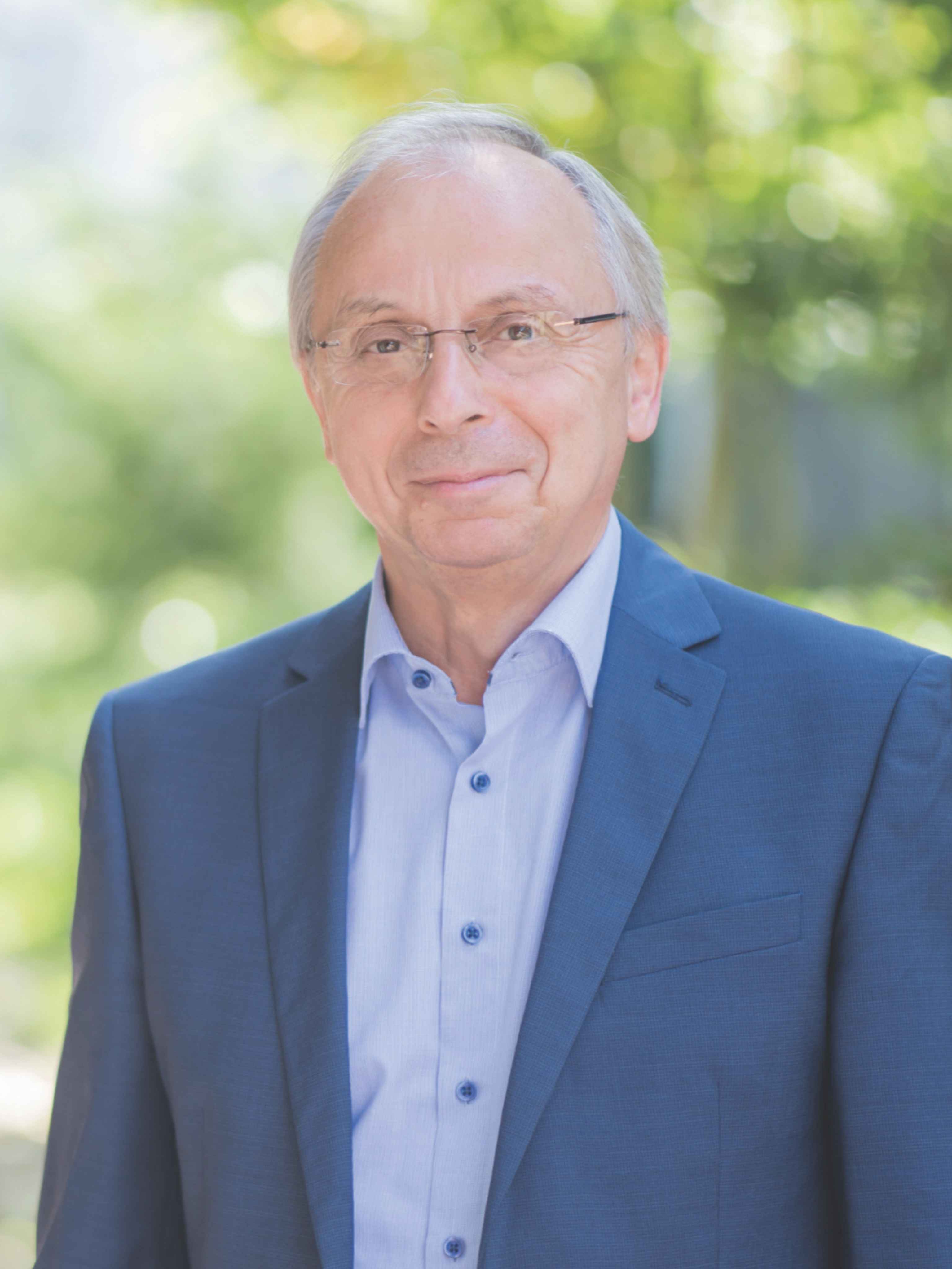 Prof. Dr. Josef Schrader