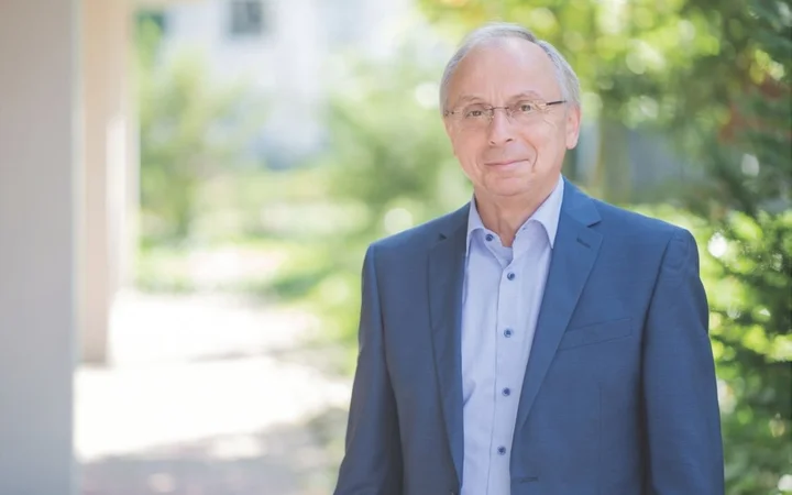 Prof. Dr. Josef Schrader